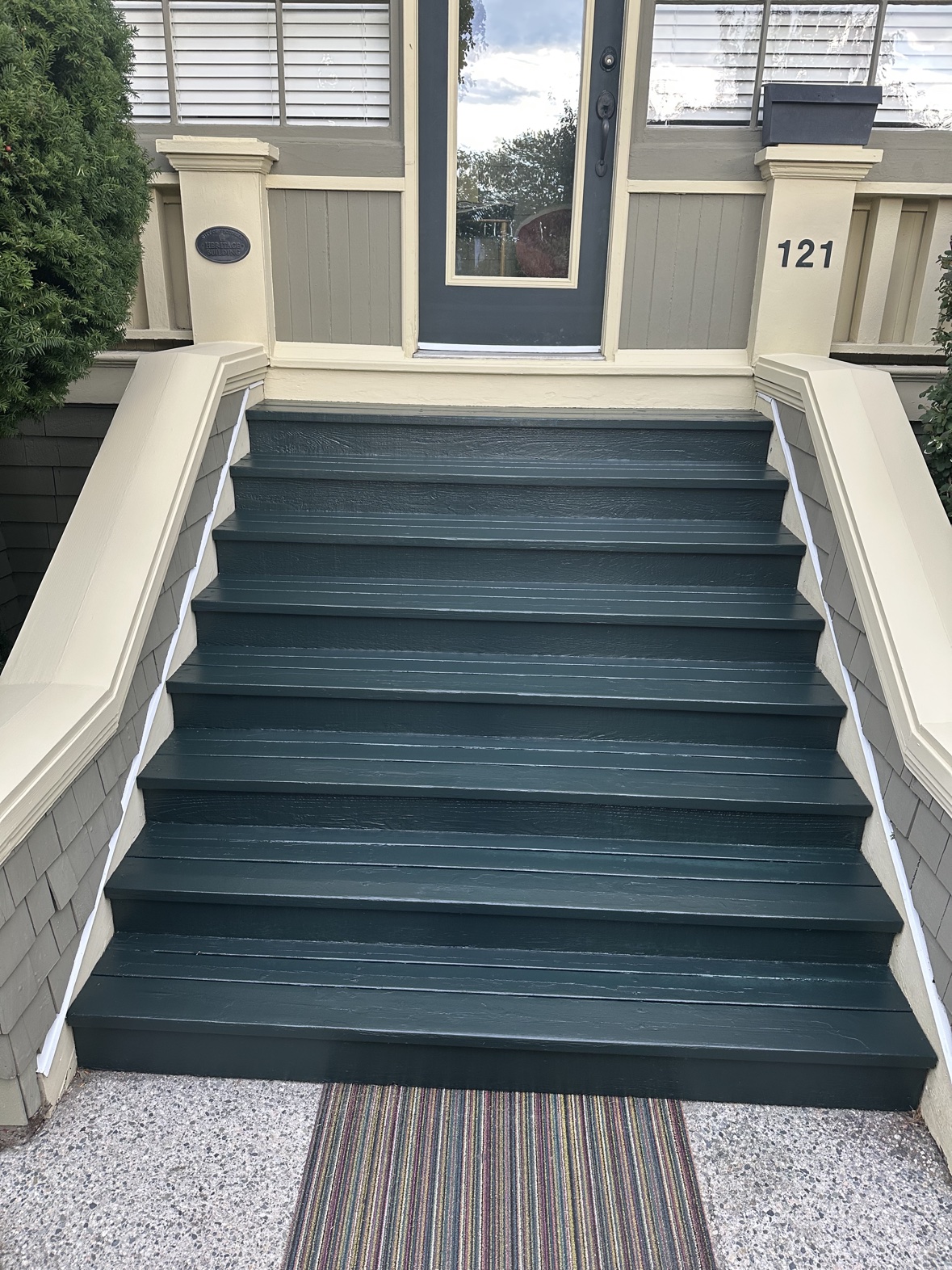 Front steps painting finished in dark green in Victoria, BC